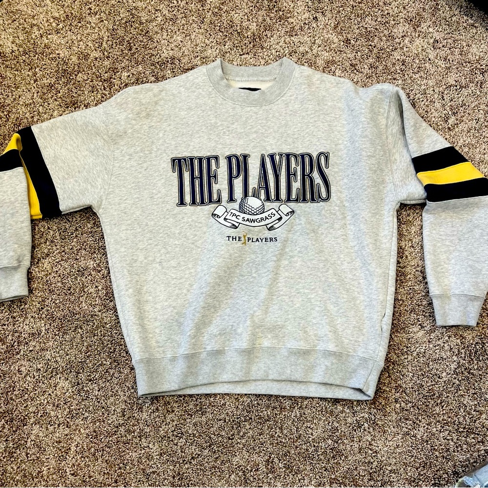 Abercrombie & Fitch Gray and Yellow Crewneck Sweater